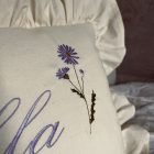 naam met birthflower kussen
